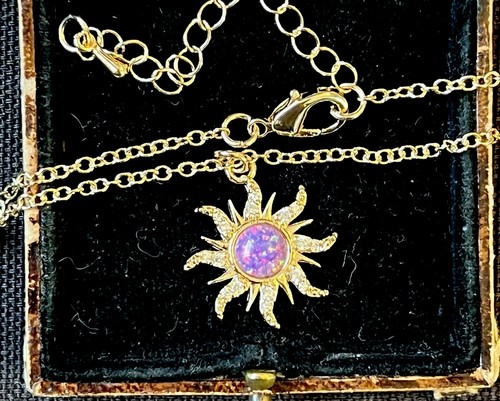 Vintage style opal - opal, white