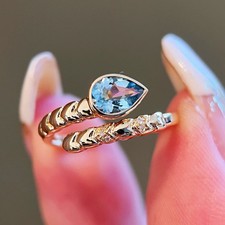 18K Aquamarine Diamond Snake