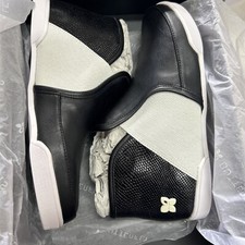 Butterfly Twist Black And