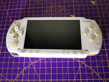 Sony PSP White 1003 PlayStation Portable System Only NO BATTERY/CHARGER 32mb