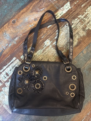Mooching cheap and chic black - mooching,