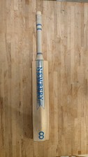 Newbery Infinity Cricket Bat