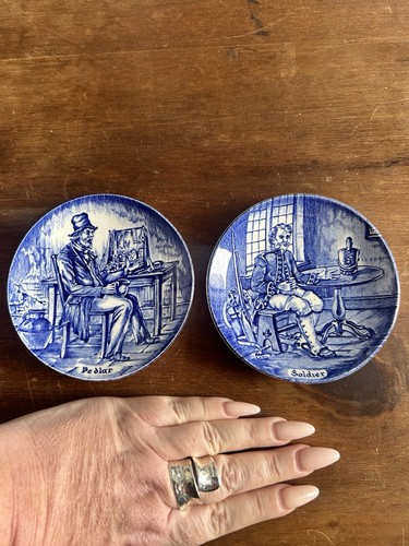 Two miniature wedgewood - wedgewood, blue