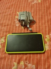 Nintendo 2ds Xl Black and Green