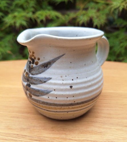Studio pottery jug matt - -,