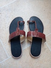 Toe Loop leather sandals size