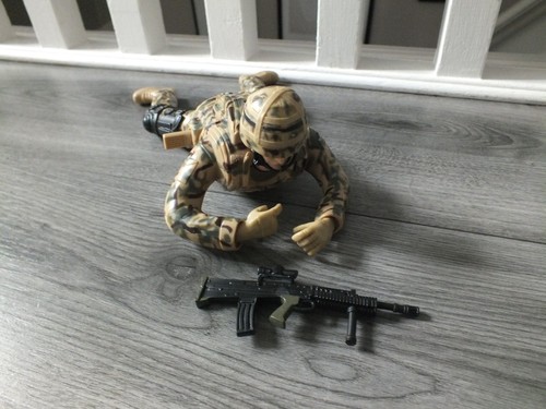 Armed forces army crawling - hm,
