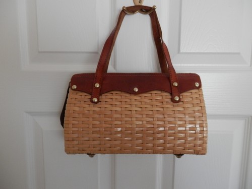 Vintage hinged wicker straw - hinged,