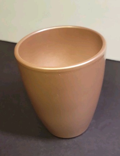 Decorative flower pots and - pots,