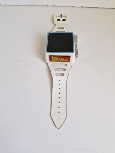 Space 1999 vanity fair wrist - vanity,