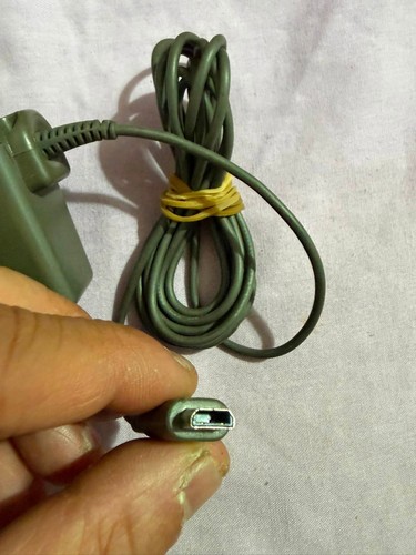 Genuine nintendo lite mains - genuine,
