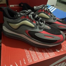 nike air max zephyr trainers