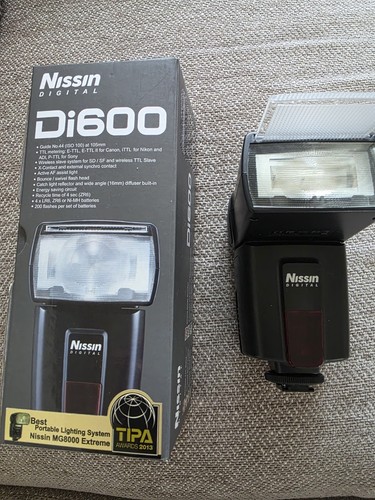 Nissin digital di600 - di600, flashgun