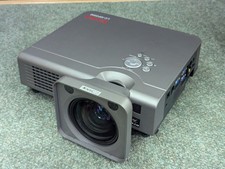 EIKI LC-XIP2000 Projector In Great Condition