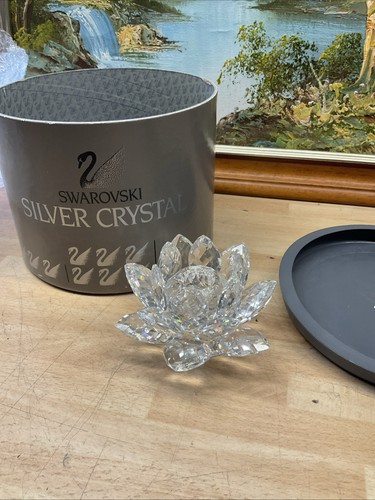 Swarovski crystal water - water, lily