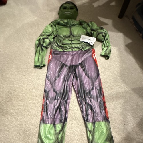 Nwt disney collection marvel - disney,
