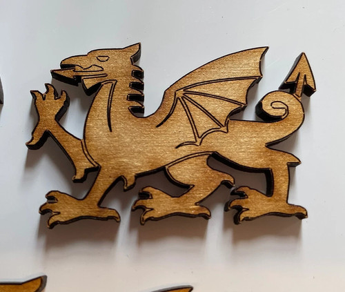 25x engraved wooden welsh - 25x,