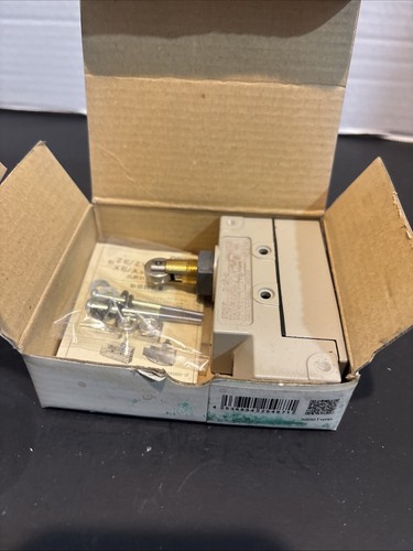 Omron q22 limit switch - omron, ze-q22-2s
