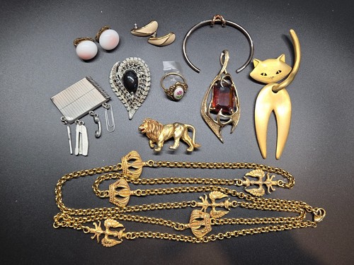 Vintage costume jewelry lot - vintage,