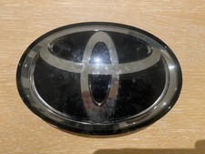 Genuine TOYOTA GRILLE BADGE