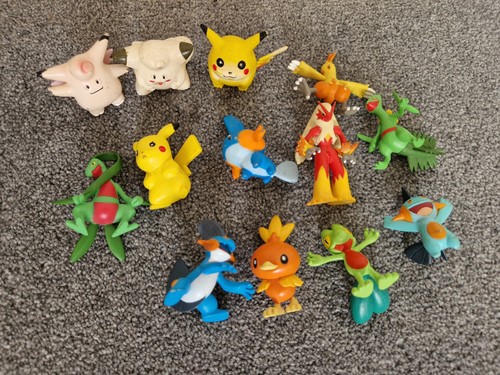 Pokemon tomy figures pikachu - pokemon,