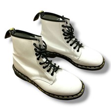 dr martens uk8 Boots White