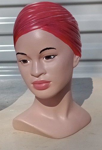 Haunted active bust doll - active,