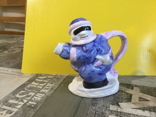 Novelty teapot - teapot,
