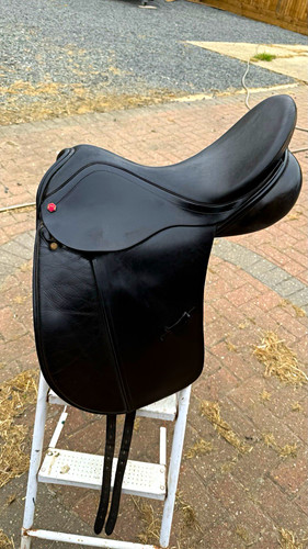 Black leather dressage - black, saddle