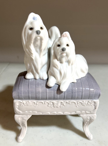 Lladro maltese dog looking - lladro, “looking