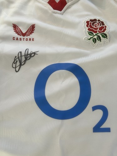 Authentic hand signed - hand, ellie