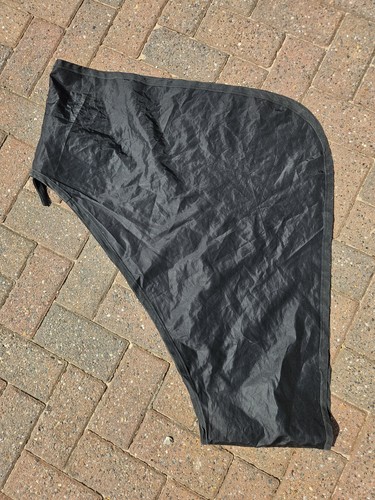 Medium full black bossy s - /,