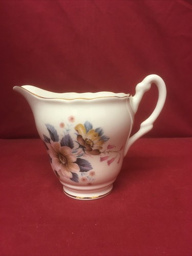 Royal vale bone china - china, jug