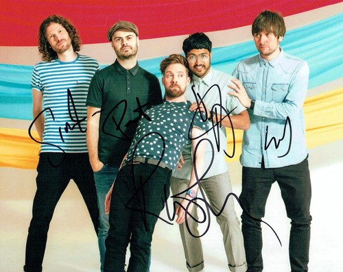 The kaiser chiefs signed 10x8 - kaiser,