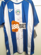 Wigan Athletic 2009-2010 Squad Signed Home Football Shirt with COA /48192 BNWT
