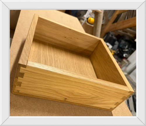 Solid oak dovetail drawer - solid,