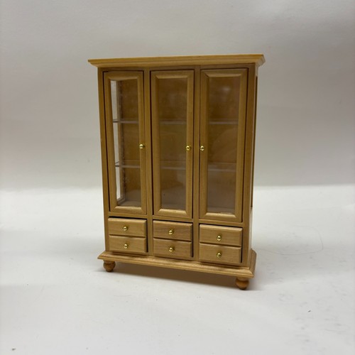 12th scale dolls - scale, house