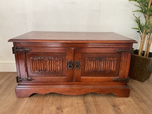 Vintage old charm oak - , tv