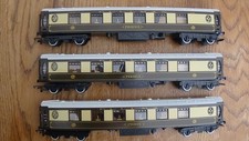 3 Hornby Pullman coaches with