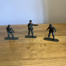 DINKY AMERICAN SOLDIERS / CREW