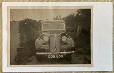 VINTAGE CLASSIC AUSTIN CAR PHOTOGRAPH MEASURING 11 X 8 CM ref 5