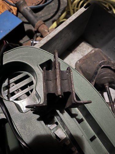 Engine mounting anglia - mounting,