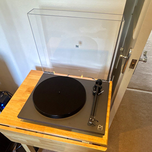 Rega planar black turntable - planar, 1