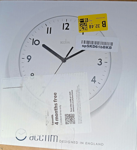 Wall clock radio - clock, controlled