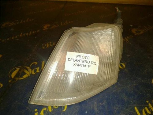 Front left side indicator - front,