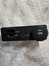 FK7219C166BD Jaguar Land Rover 12V Aux In USB SAt Nav SD Card Reader (B38)