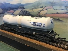 Lima bogie tank wagon. 'CROXTON + GARRY'. Boxed