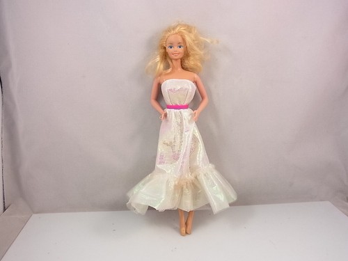 Barbie doll 1966 - barbie,