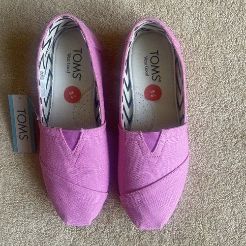 Ladies toms canvas shoes size - ladies,