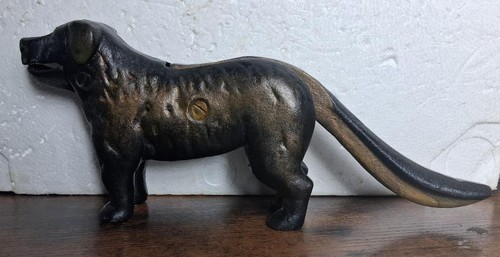 Nut cracker cast iron dog - nut,